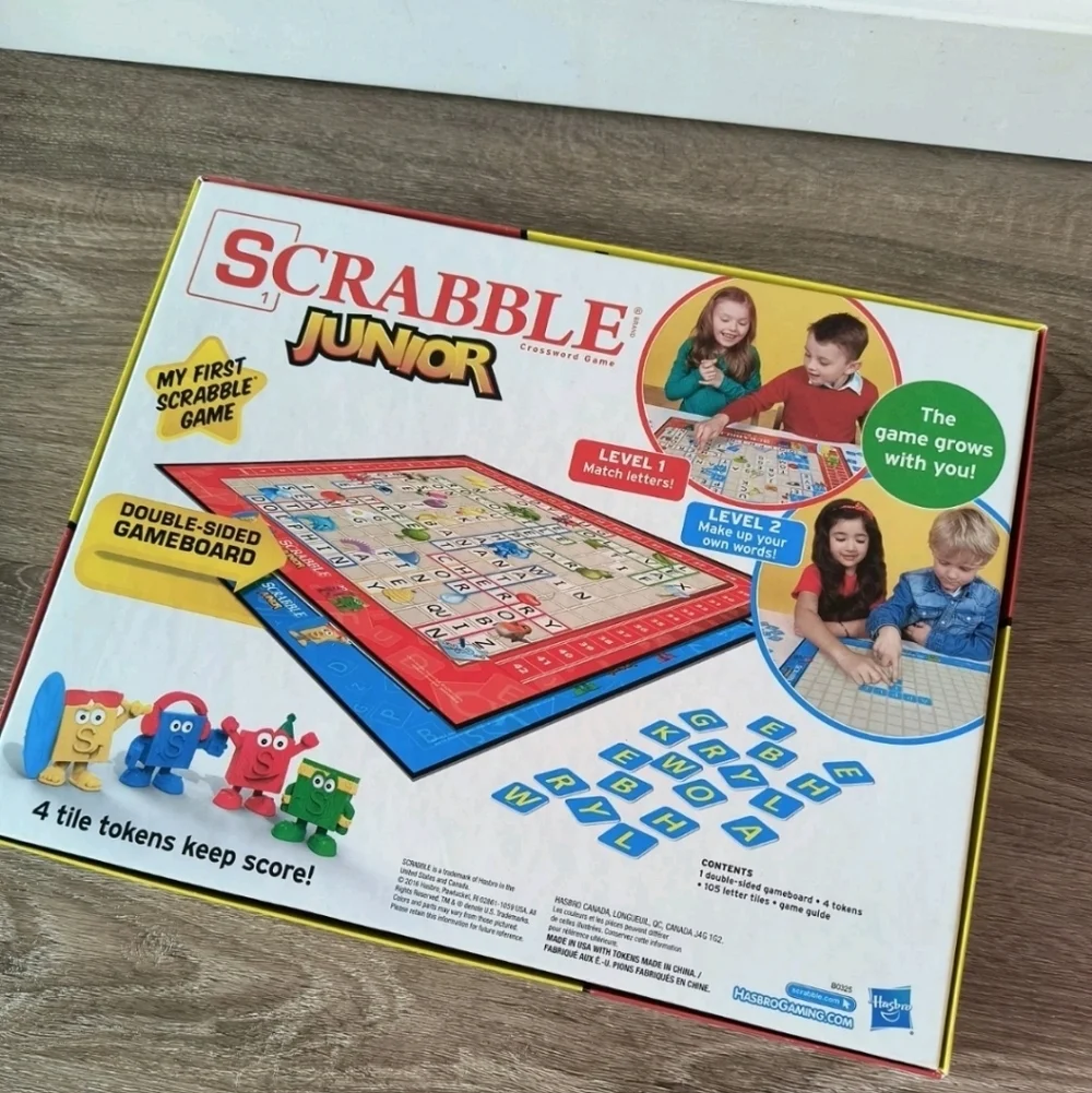 Hasbro Scrabble Junior Kids Board Game - Colorful Characters Crossword